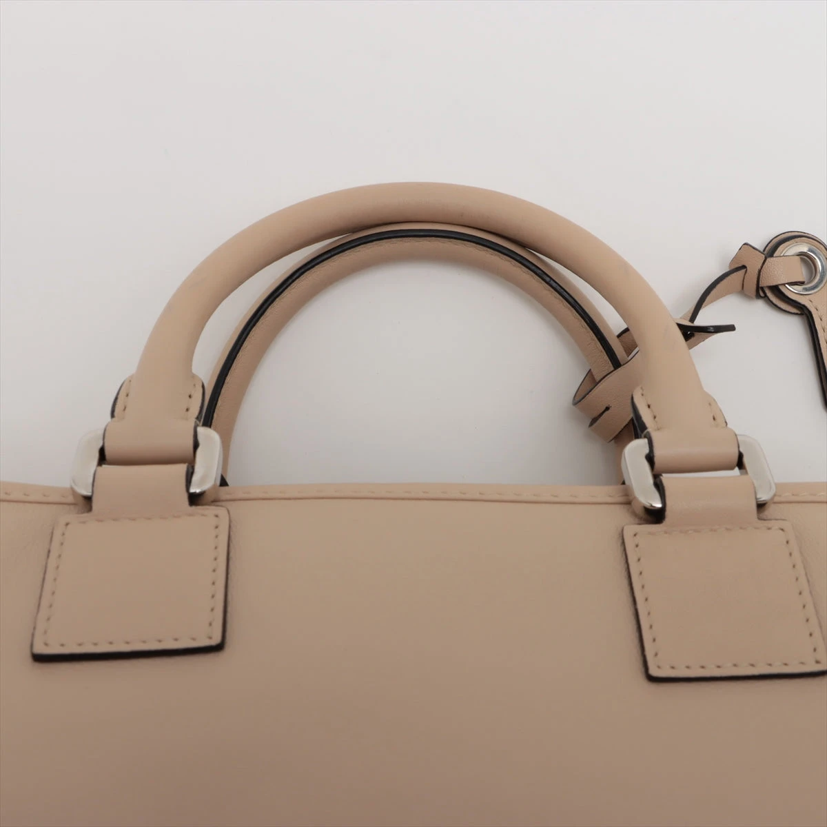 ロエベ アマソナ28 レザー 2WAYハンドバッグ ベージュ A2918065｜中古