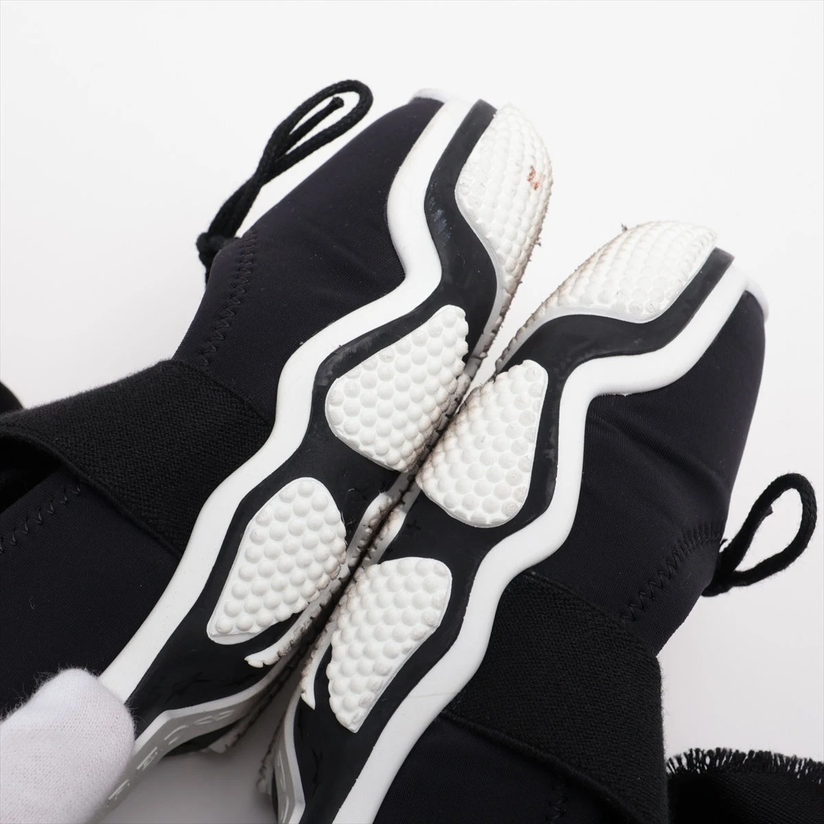 RED VALENTINO ブラック　レザー　リボン　ブレスレット r10007a.jpg
