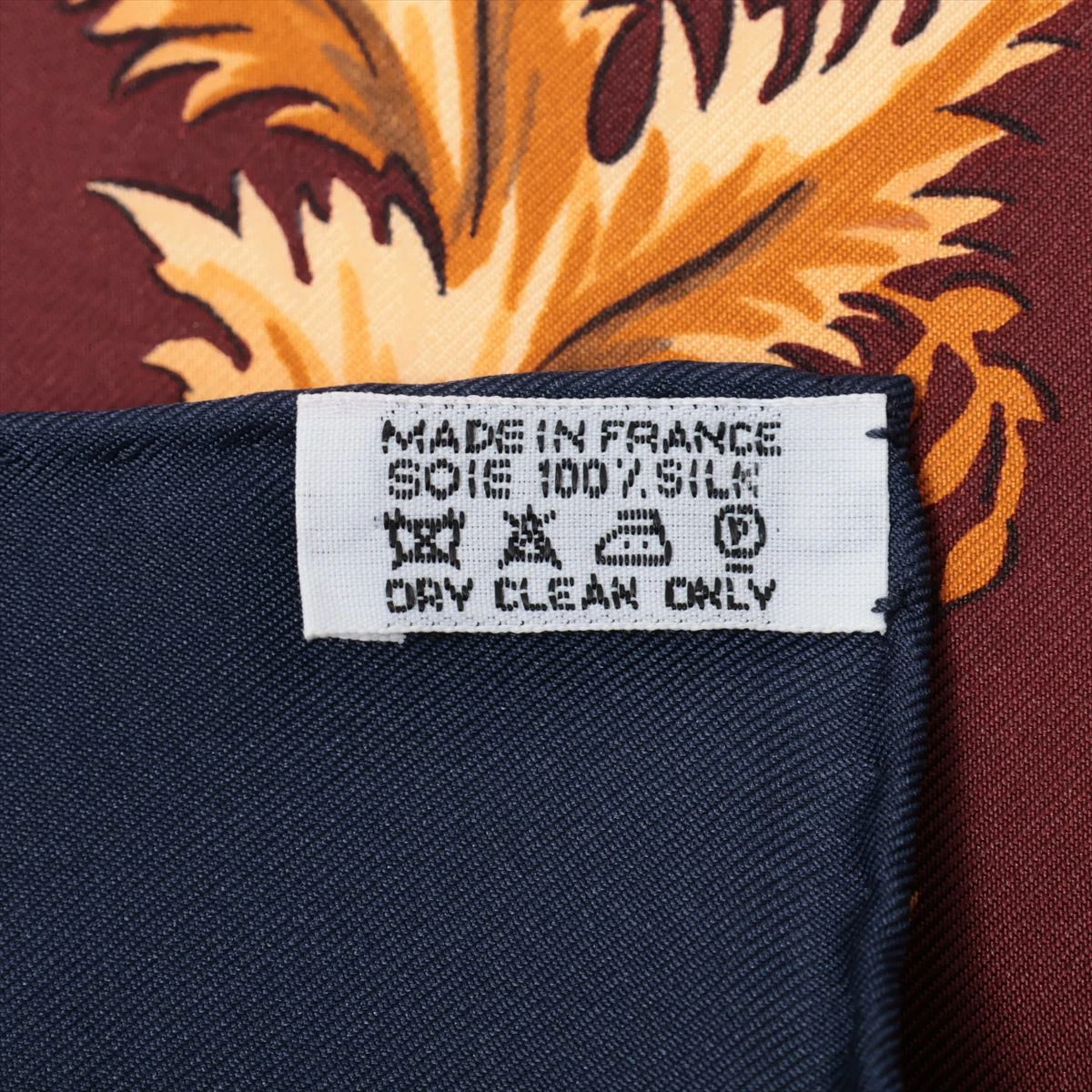 Hermès 100%シルク スカーフ　庭師のロイ Hermès 100%シルク スカーフ庭師のロイ