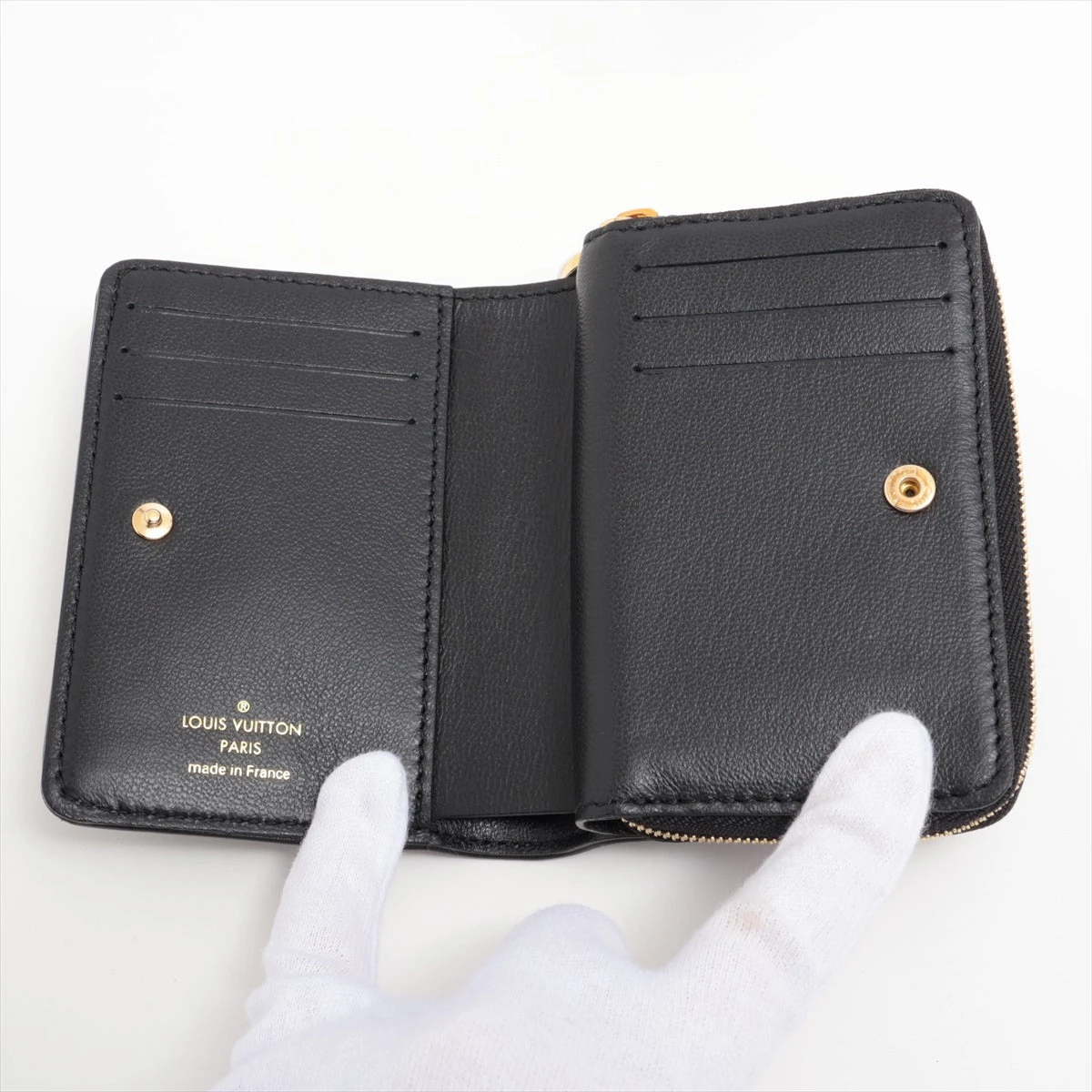 【未使用級/RFID】ルイヴィトン モノグラム エンボス ウォレット ブラック 未使用級/RFID】ルイヴィトン モノグラム エンボス ウォレット