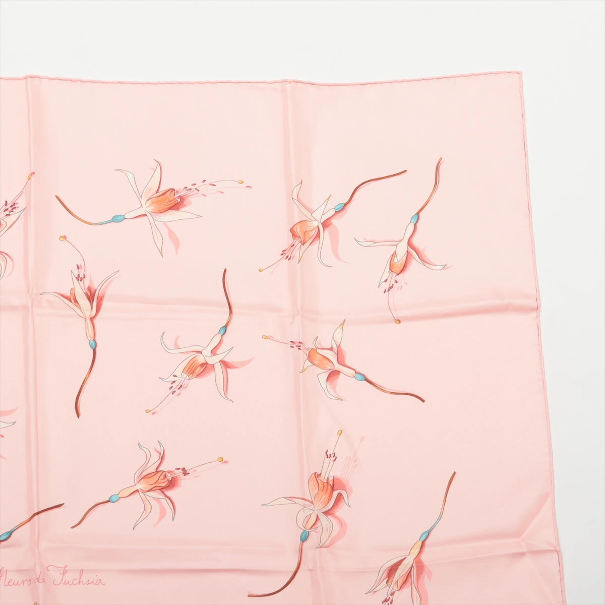 エルメス　フクシア　スカーフ　カレ90 エルメス カレ90 Fleurs De Fuchsia フクシャの花 スカーフ
