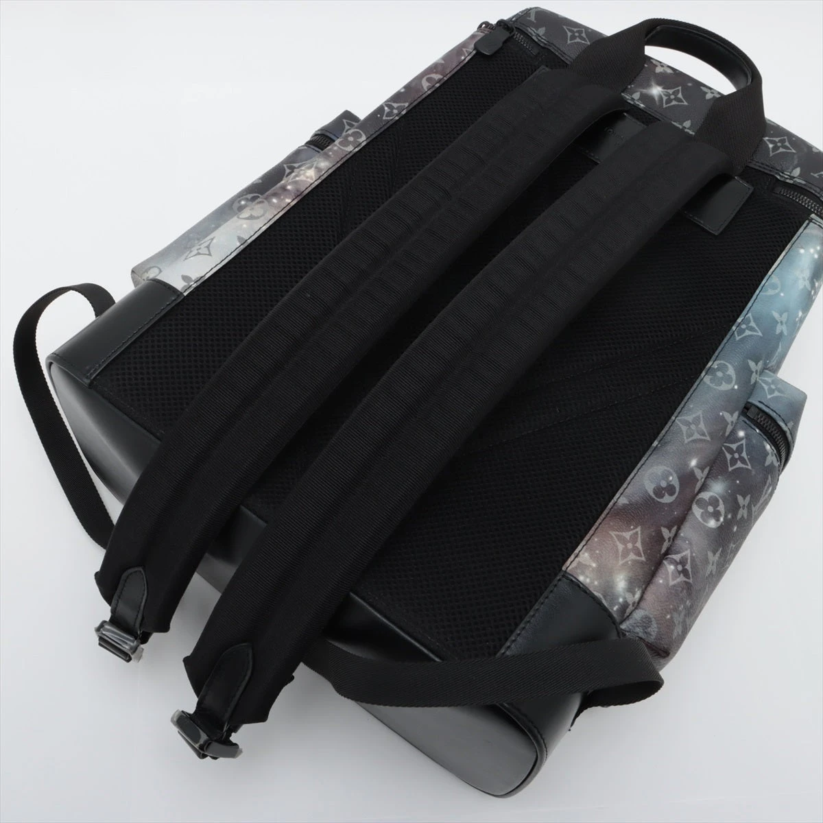 ヴィトン モノグラムギャラクシー アルファバックパック M44174