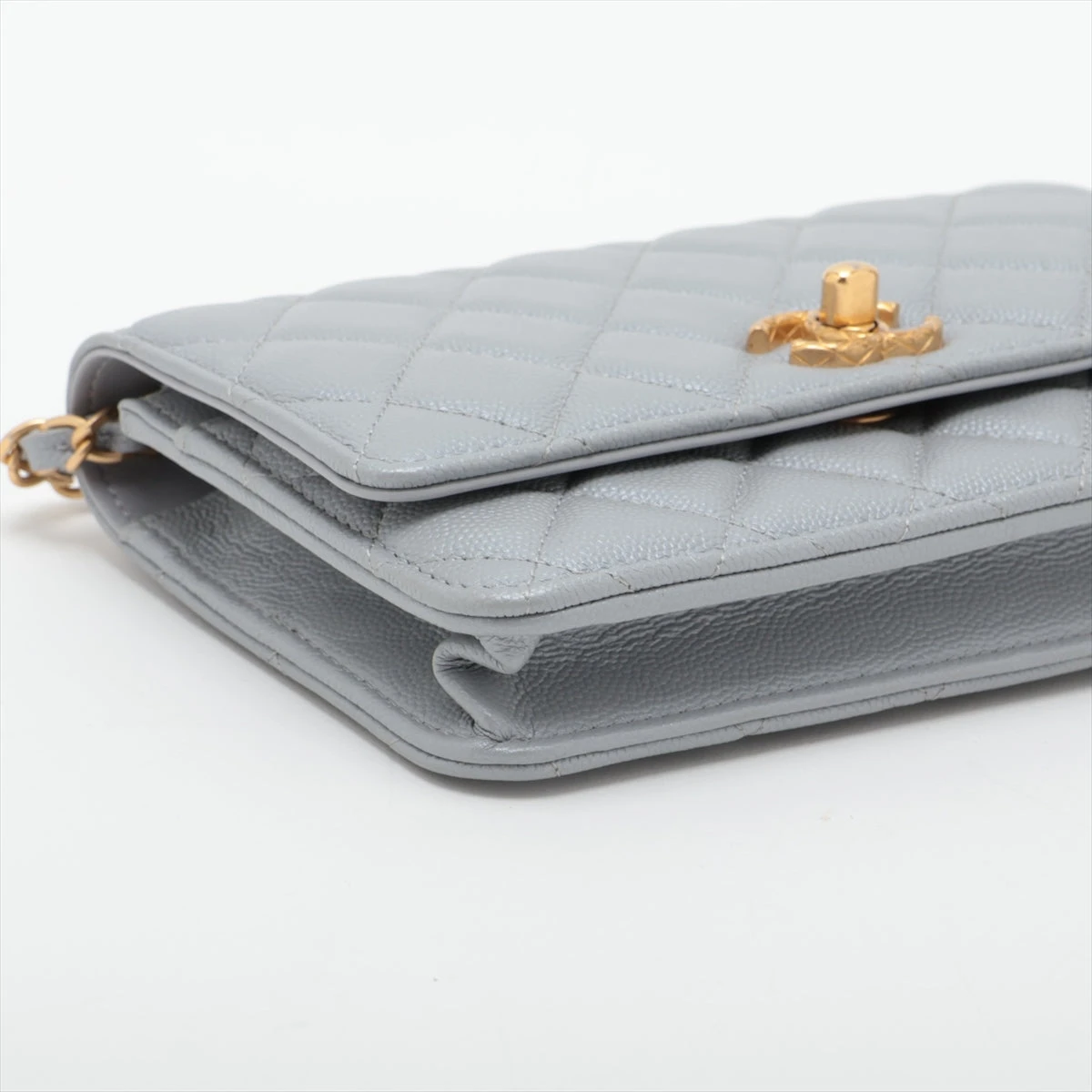 シャネル マトラッセ キャビアスキン チェーンウォレット グレー