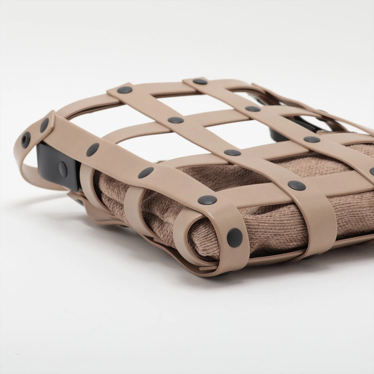 【美品】ISSEY MIYAKE スパイラルグリッド ショルダーバッグ 螺旋に回転するISSEY MIYAKEの新作バッグ『SPIRAL GRID』