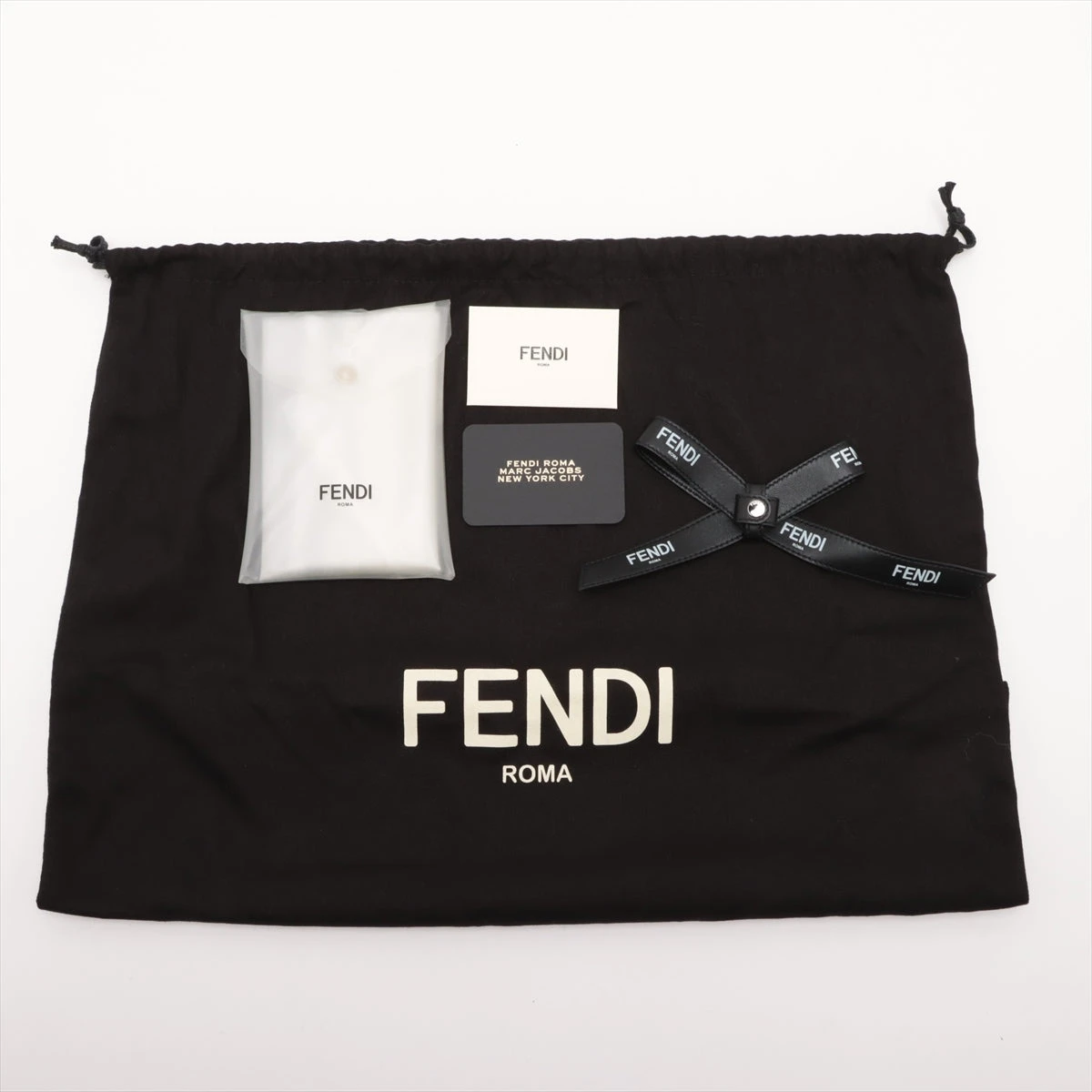 フェンディ×マークジェイコブス ピーカブー アイシーユー ミディアム