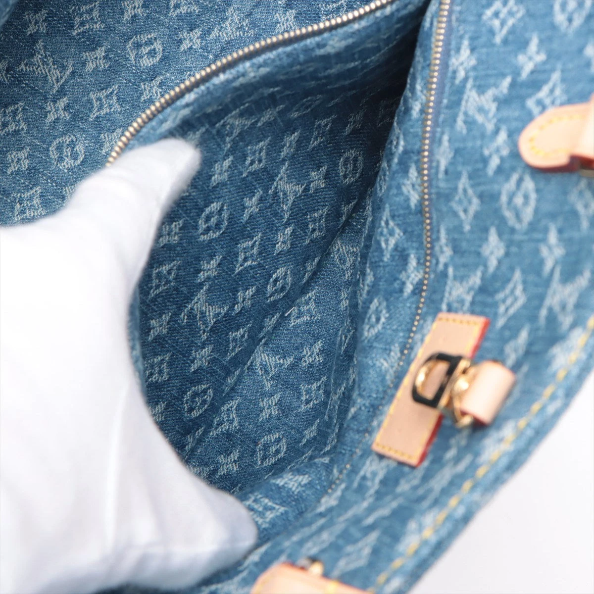 b*2様 LOUIS VUITTON 22AW モノグラムサークルカット パーカ ルイヴィトン モノグラム エンボスグレイン カットアウェイ