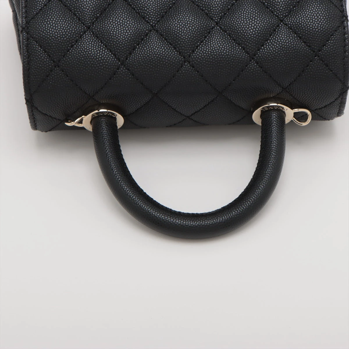 CHANEL シャネル　ココハンドルXXS 19 ブラック　黒　キャビアスキン シャネル ココハンドル19 XXS キャビアスキン 2WAYハンドバッグ