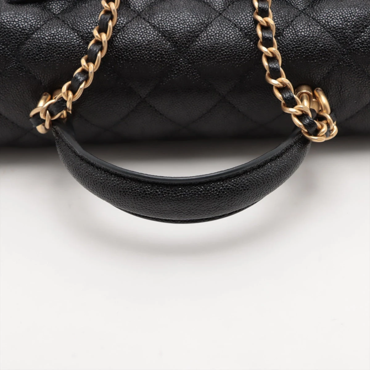 シャネル マトラッセ キャビアスキン チェーンショルダーバッグ トップ  