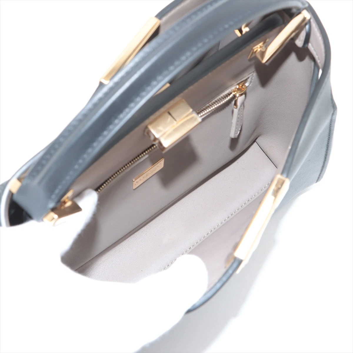 フェンディ ピーカブーエッセンシャリー レザー 2WAYハンドバッグ