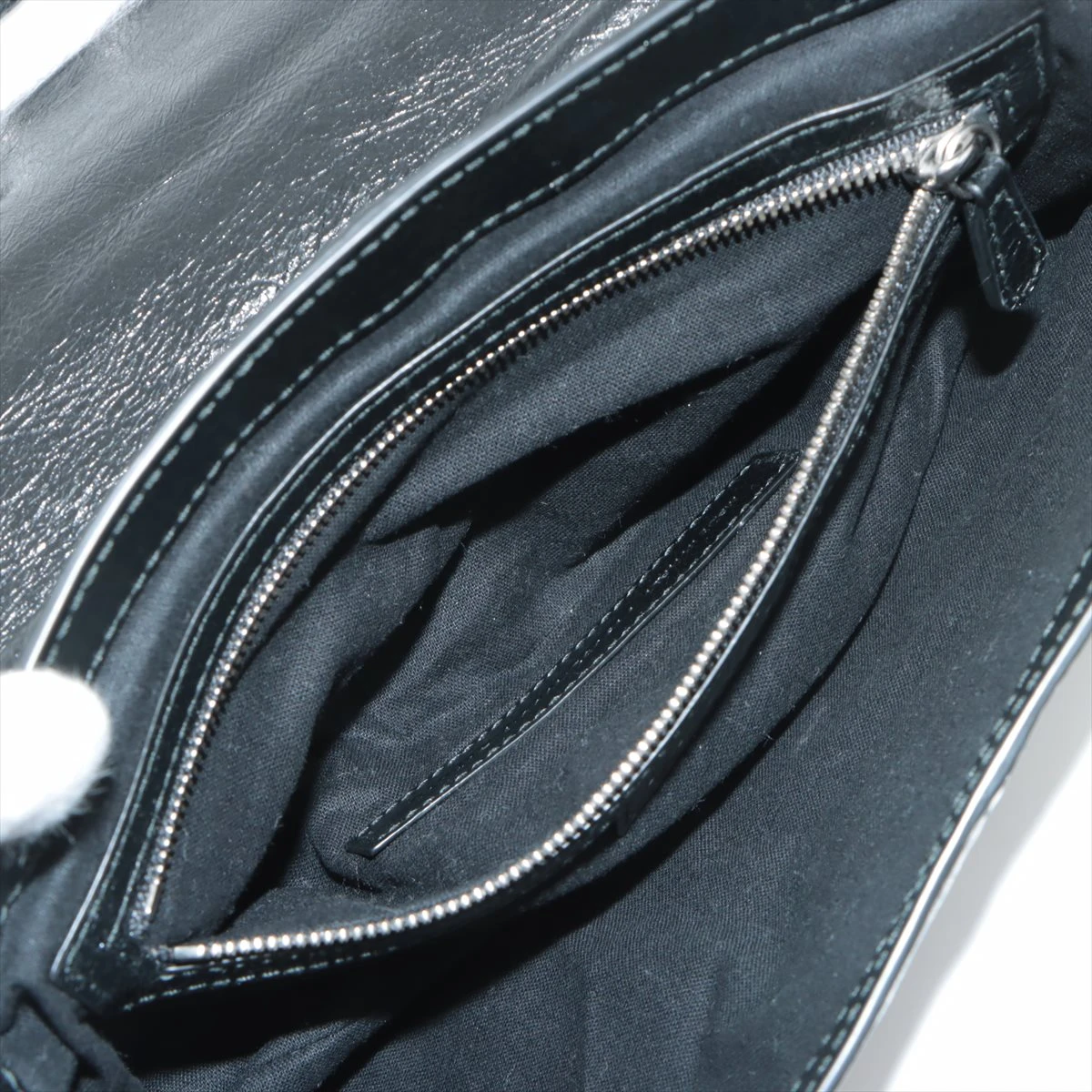 バレンシアガ レザー×スタッズ ショルダーバッグ ブラック 719082