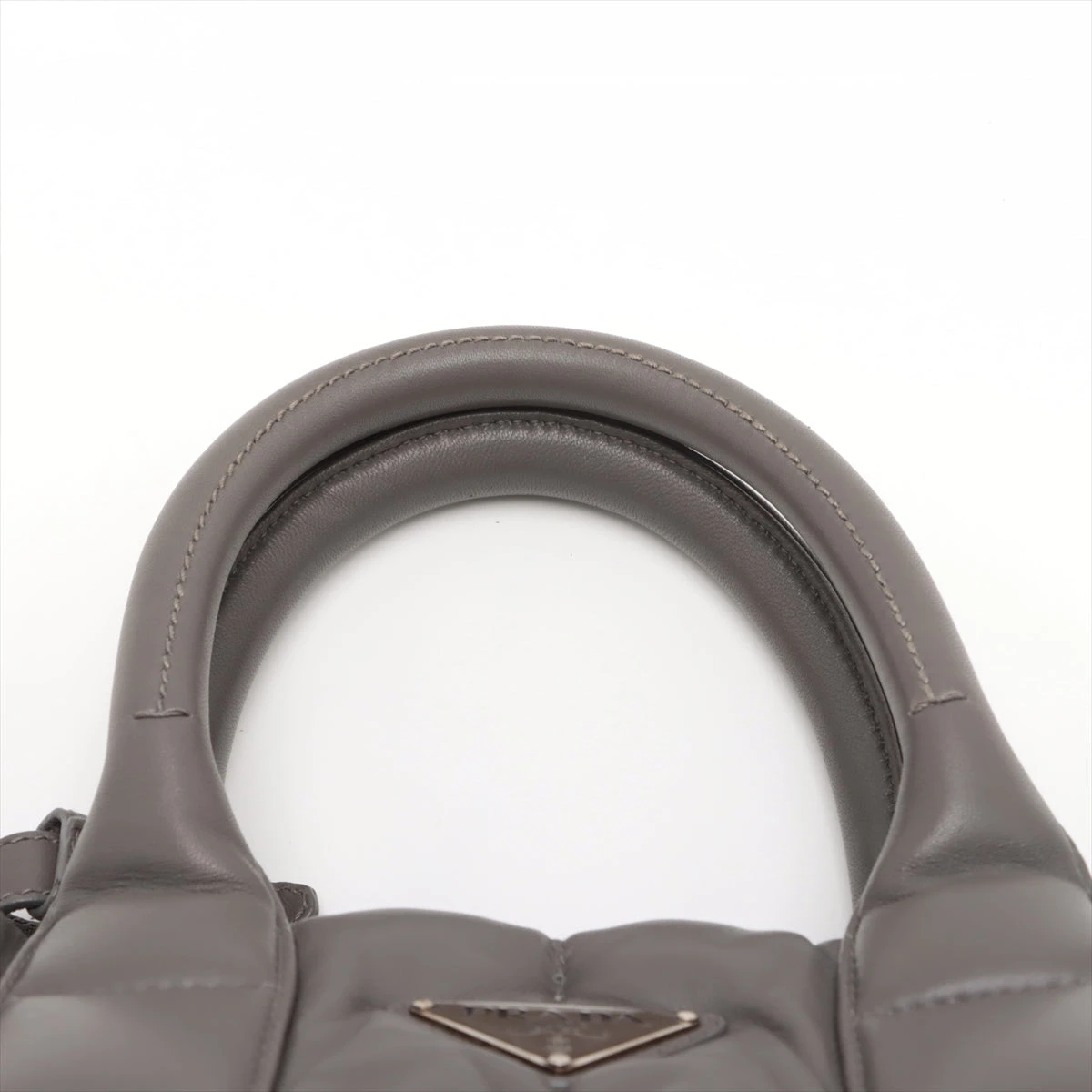 プラダ ナッパ ボンバー ナッパレザー 2wayバッグ プラダ ナッパボンバー ナッパ 2WAYトートバッグ グレー BN2646