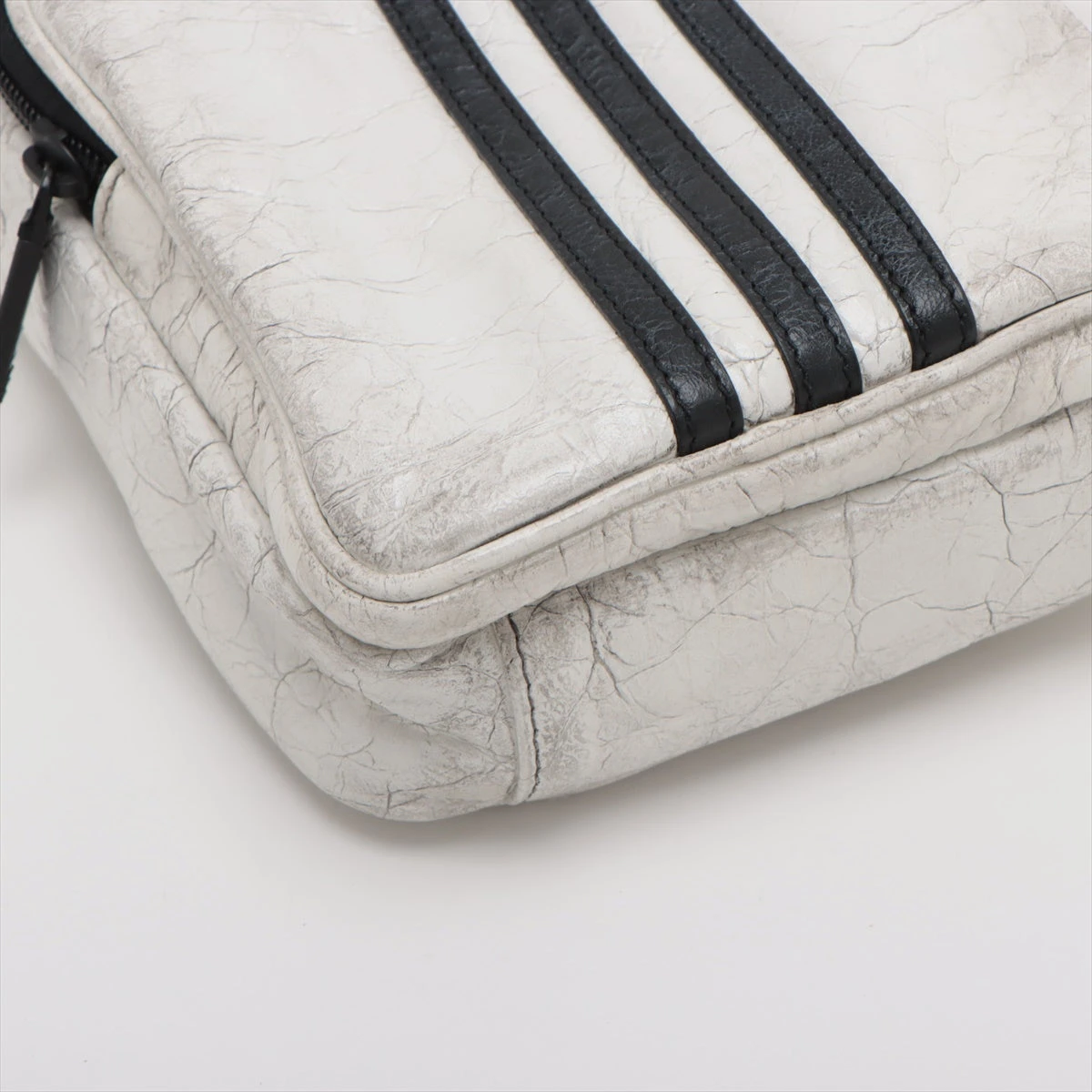 バレンシアガ×アディダス レザー ショルダーバッグ ブラック バレンシアガ×アディダス レザー ショルダーバッグ ブラック