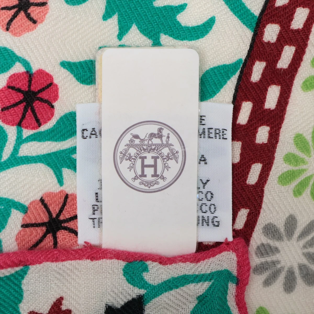 極美品 エルメス シルクスカーフ 絹糸の赴くままに ピンク ヴィンテージ 春色 極美品 エルメス シルクスカーフ 絹糸の赴くままに ピンク