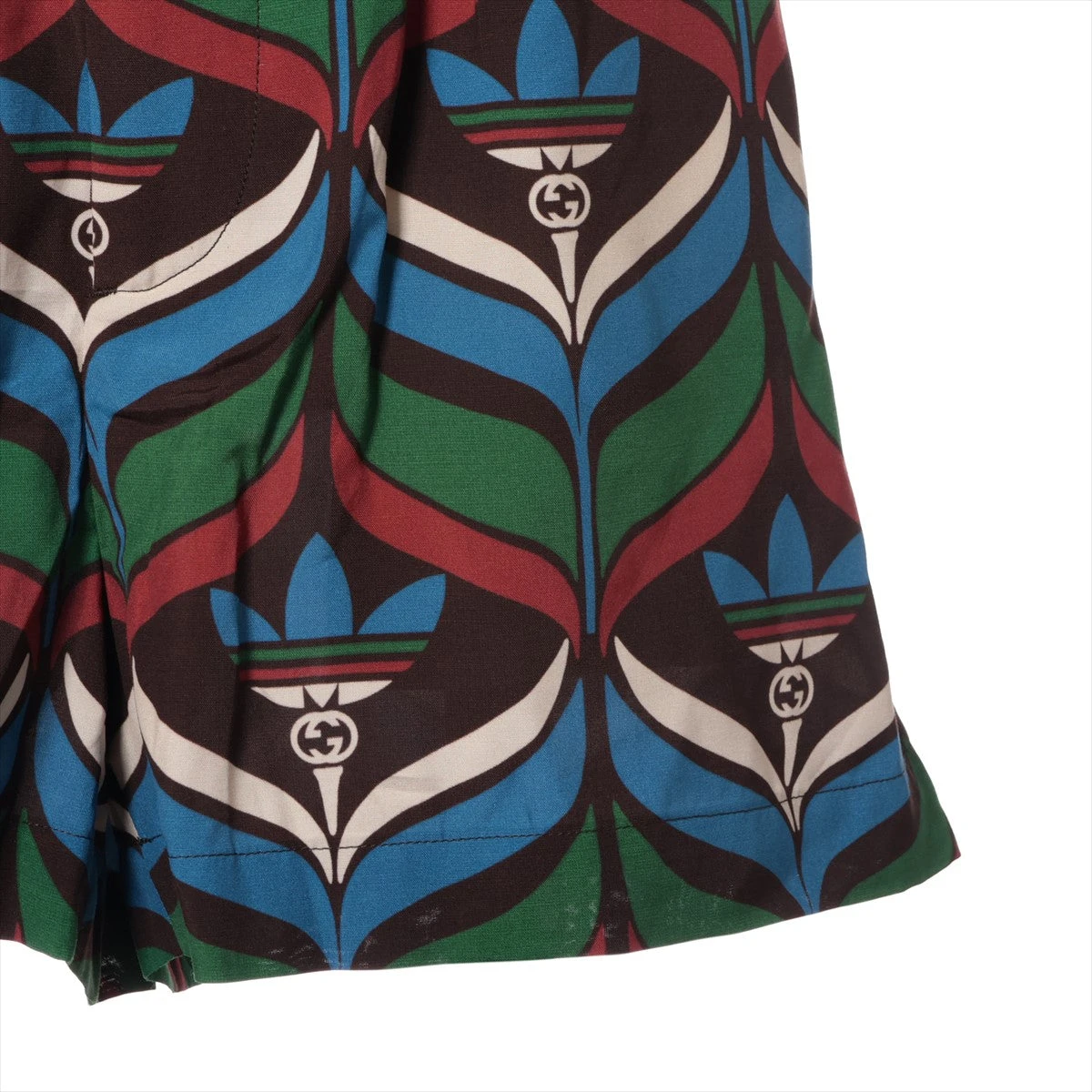 アディダスグッチ ショートパンツ ☆新品未使用☆ adidas×GUCCI コラボ ショートパンツ48 - メルカリ