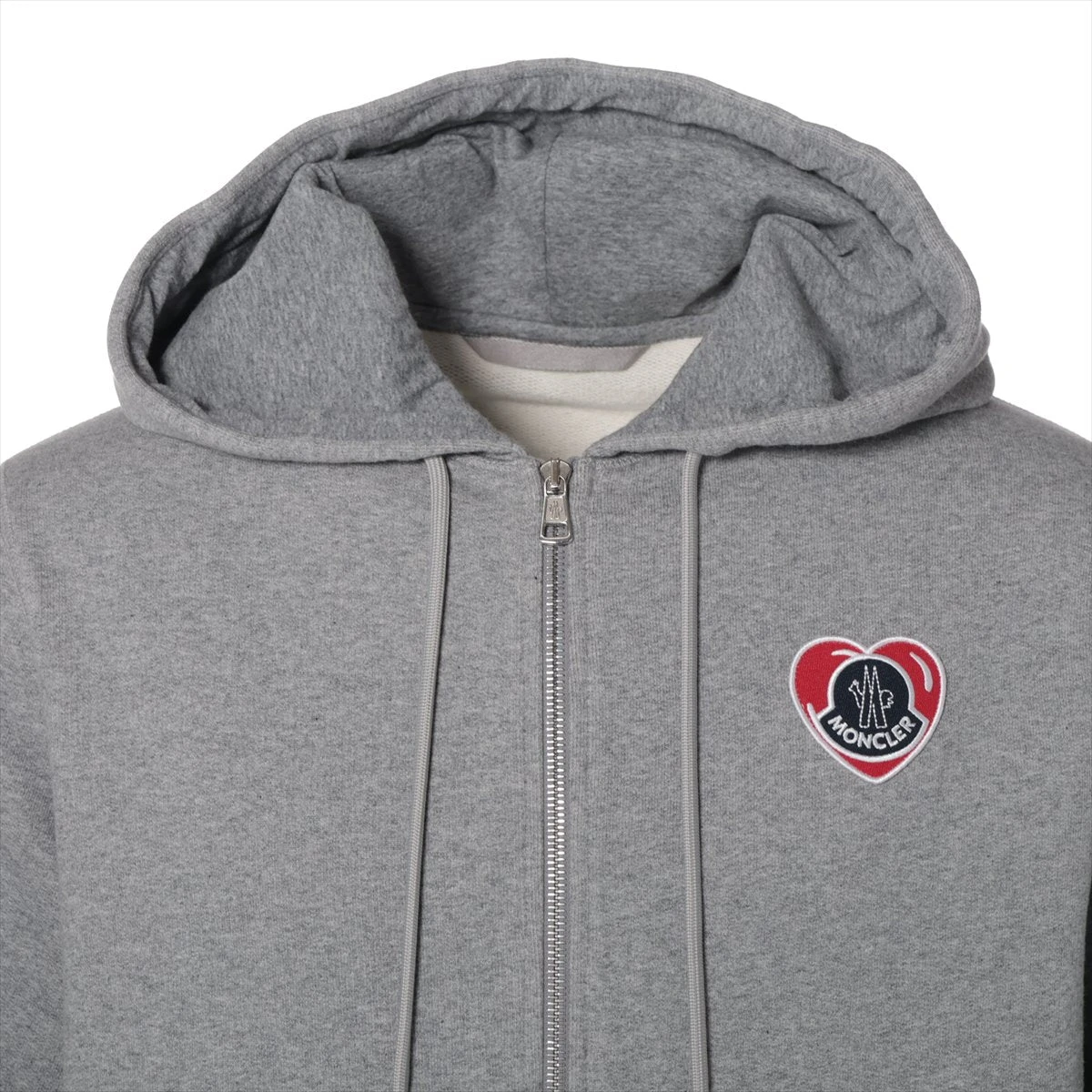【人気モデル】 モンクレール ハートロゴ ワッペン刺繍 パーカー 入手困難 超美品】モンクレール ハートロゴ ワッペン刺繍 フード付きパーカー 激