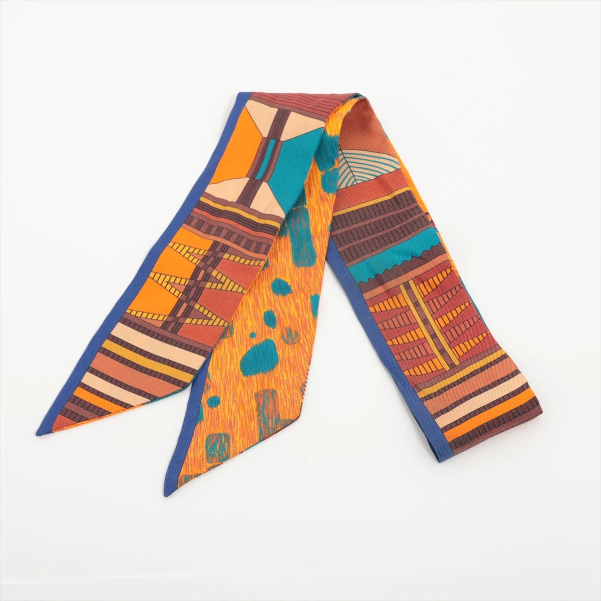 エルメス ツイリー 野生とカモフラージュ スカーフ シルク 1127