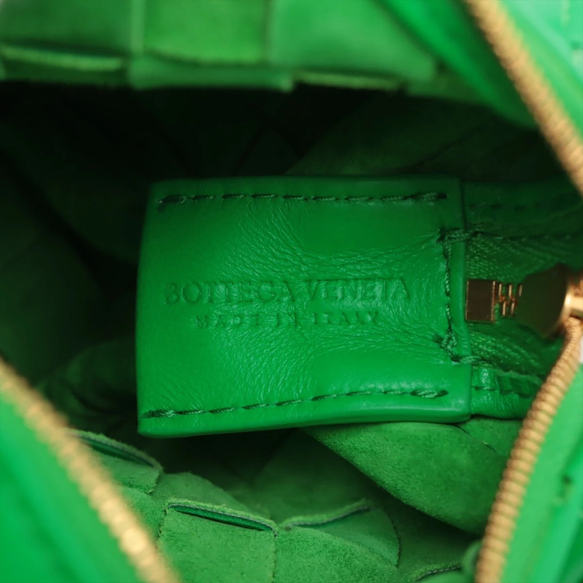 ボッテガヴェネタ イントレチャート ミニ ループ レザー