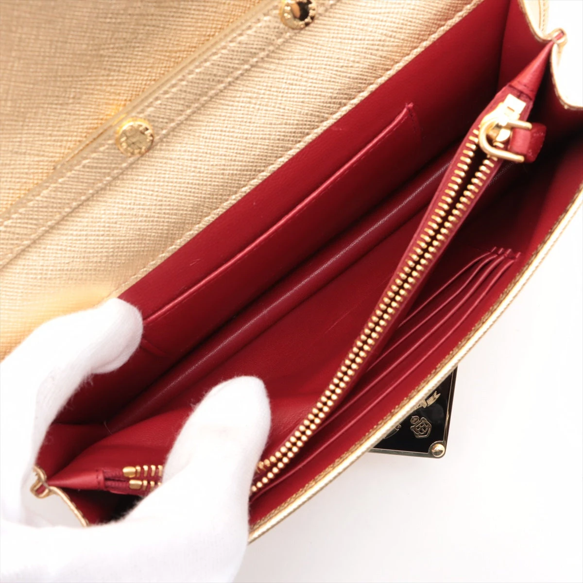 プラダ サフィアーノ チェーンウォレット ゴールド 1BP012 A2989223