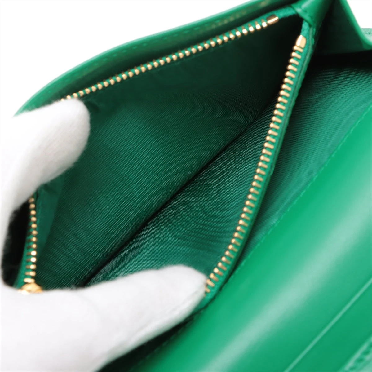 プラダ サフィアーノ 1MV025 レザー 長財布 グリーン A2996873｜中古