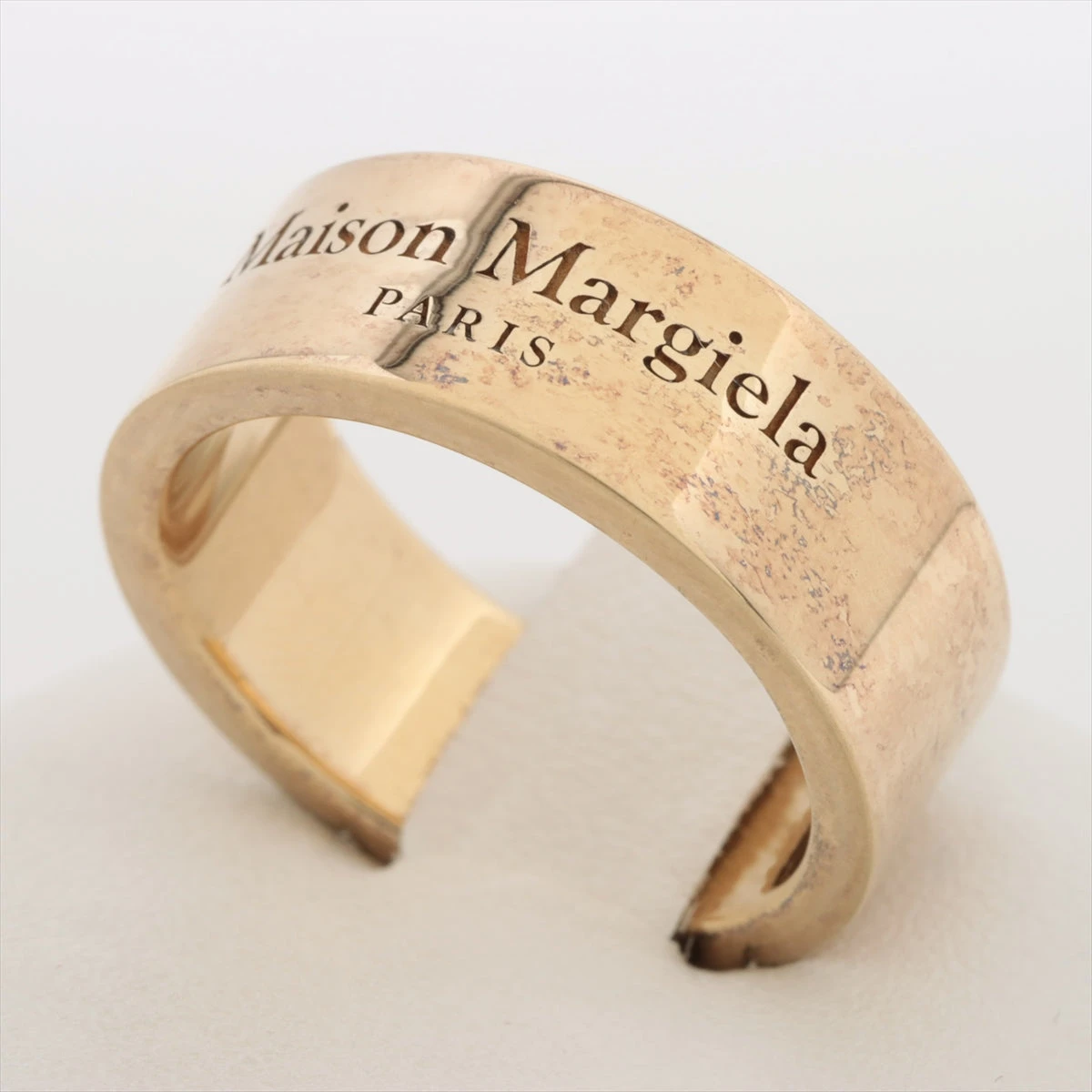 【新品外箱あり】メゾンマルジェラ レッド/ゴールド 反転ロゴ リング 19号相当 楽天市場】【P10倍☆10/1限定】メゾン マルジェラ リング Maison