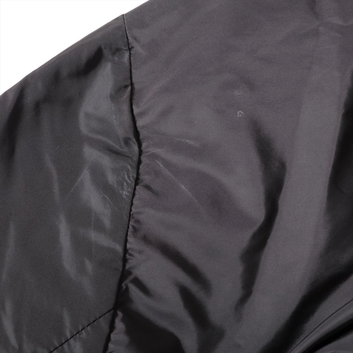 プラダ Re Nylon リ ナイロン 24年 ナイロン ナイロンジャケット