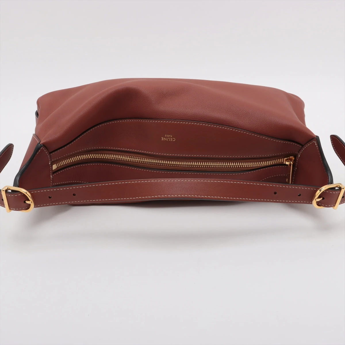 【CELINE】エレガントなフォルム♪ミディアム ロミー ☆独占先行予約商品☆【 CELINE(セリーヌ) ミディアムロミー