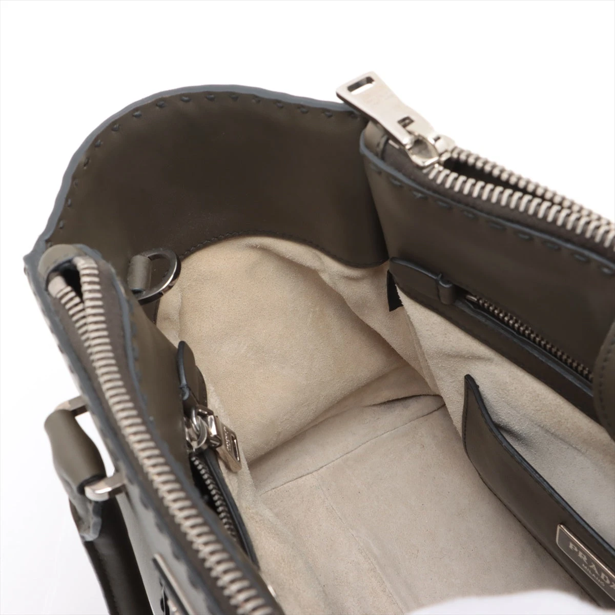 プラダ レザー 2WAYハンドバッグ カーキ B2861K A3003709｜中古