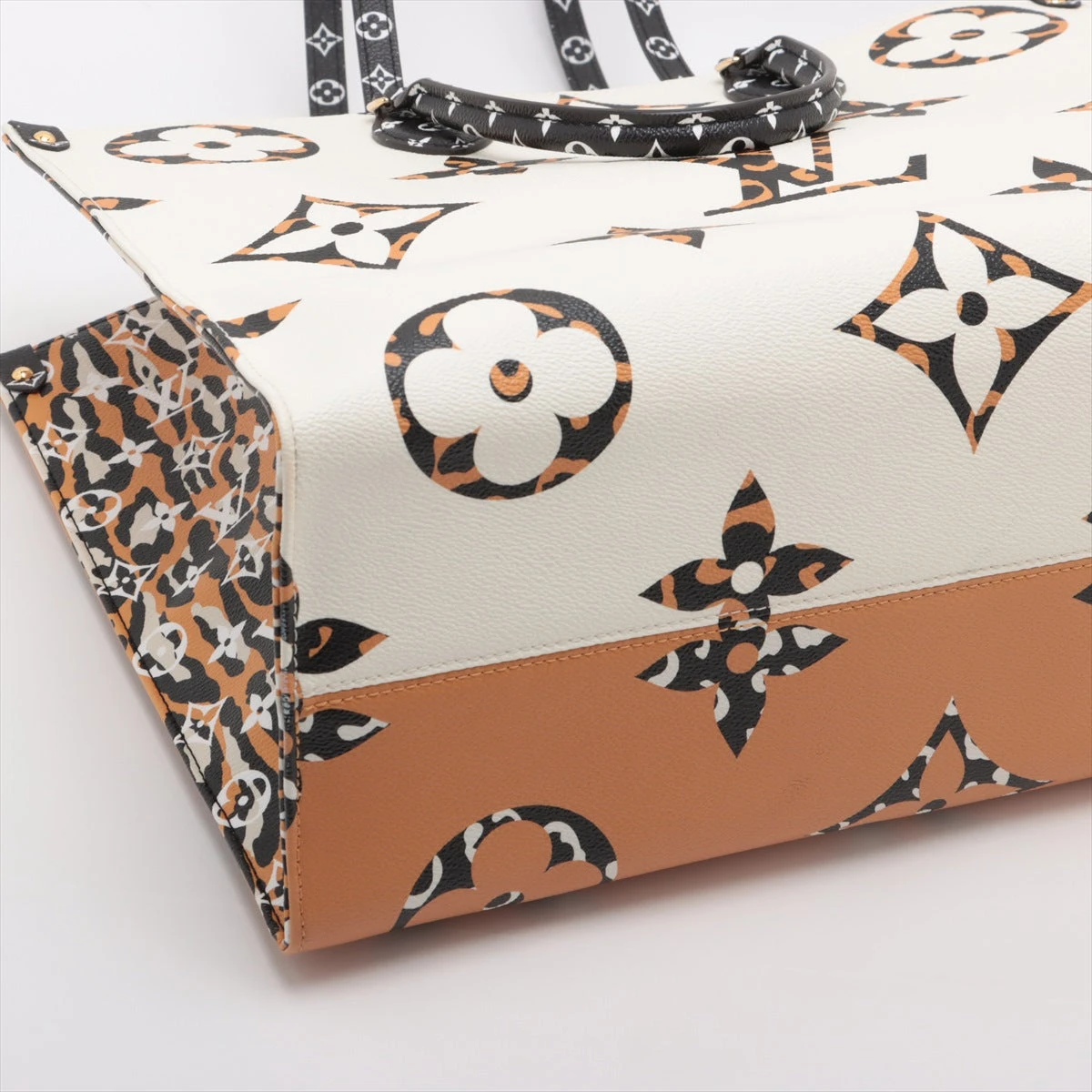 ヴィトン モノグラムジャイアント オンザゴーGM M44675 AP081892