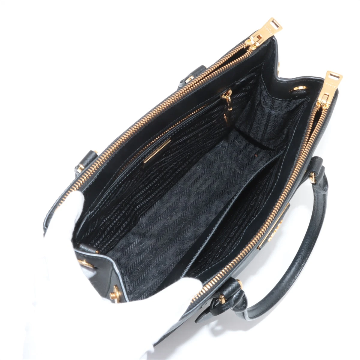 国内発送 プラダ ダブル ジップ ラックス トート サフィアーノ 2VZ106_9Z2_F0K44_V_OOO_3.jpg