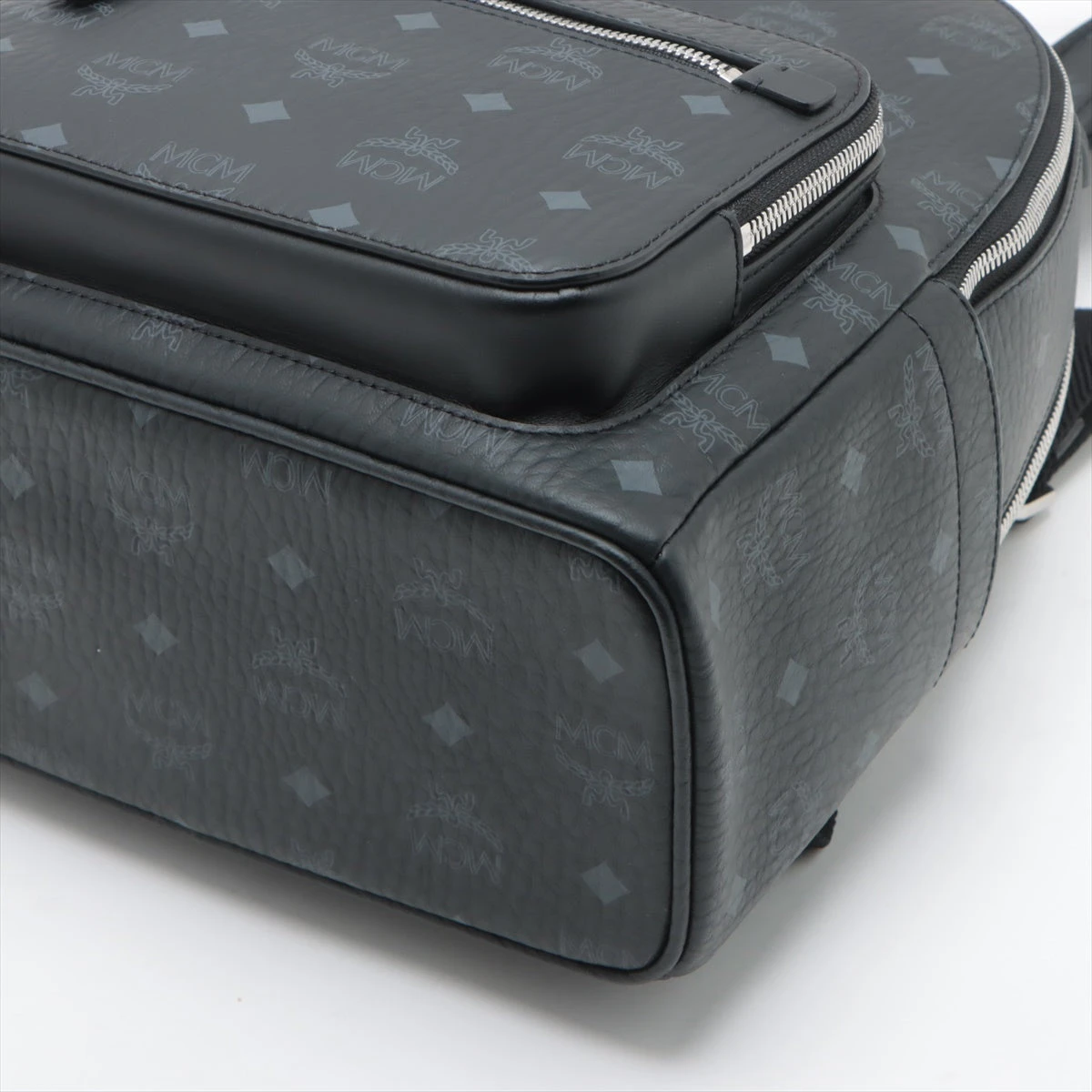 MCM ヴィセトス レザー バックパック/リュック ブラック A3013944 