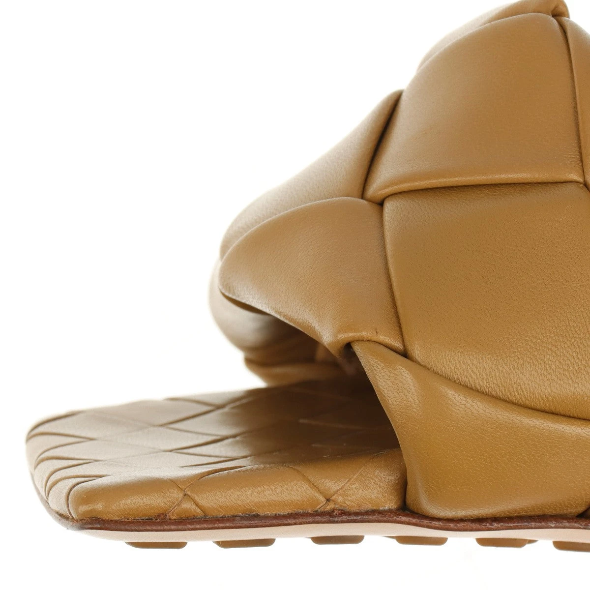 【リフレクティブゴートレザー】ボッテガ ヴェネタ ミュールRana BOTTEGA VENETA Rana leather mules | NET-A-PORTER