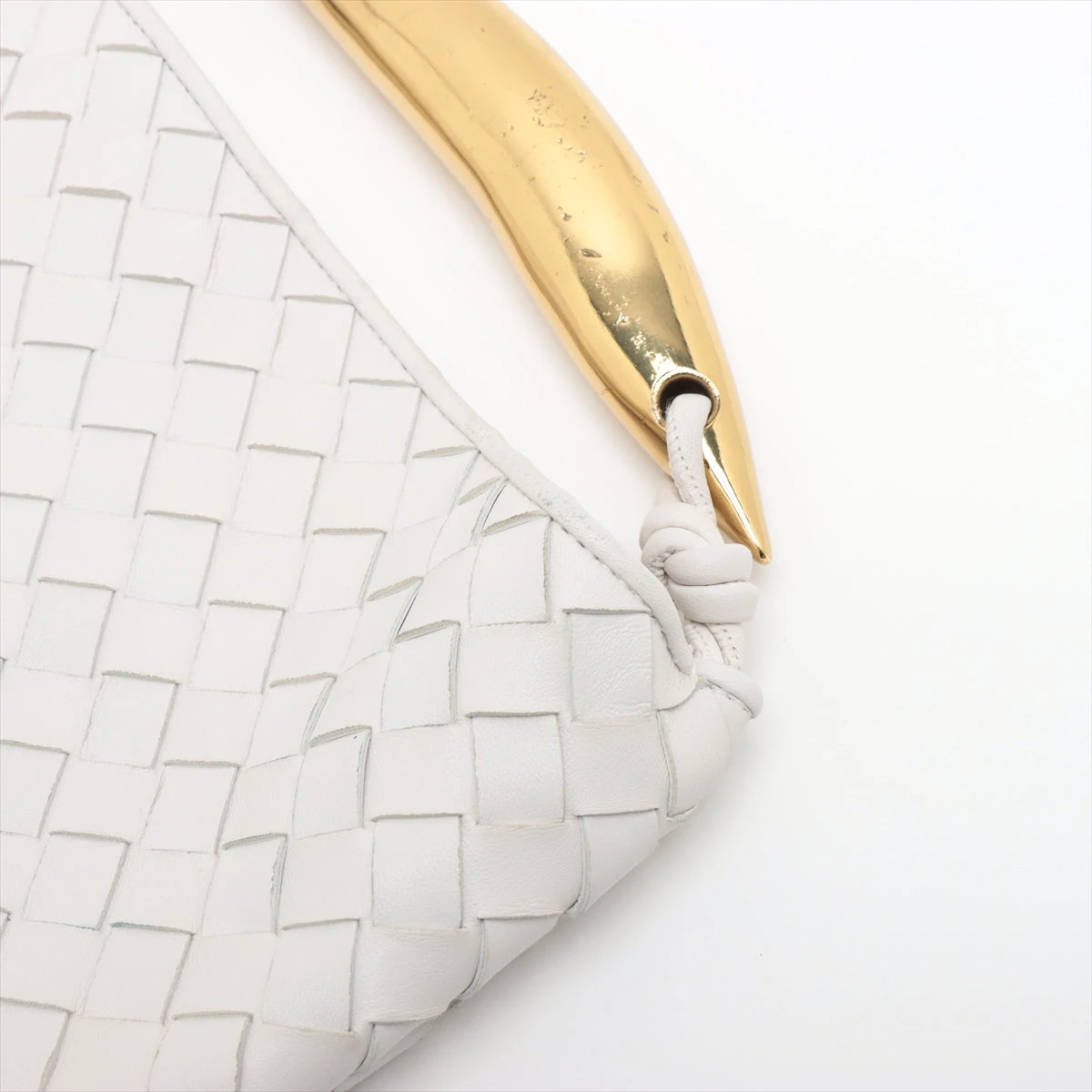 ボッテガヴェネタ イントレチャート サーディン レザー ハンドバッグ