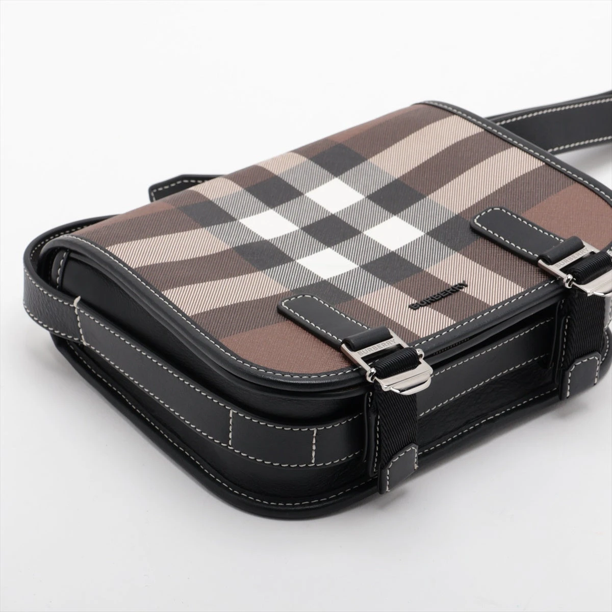 バーバリー　PVC レザー　メッセンジャーバッグ BURBERRY バーバリー メガチェック メッセンジャーバッグ