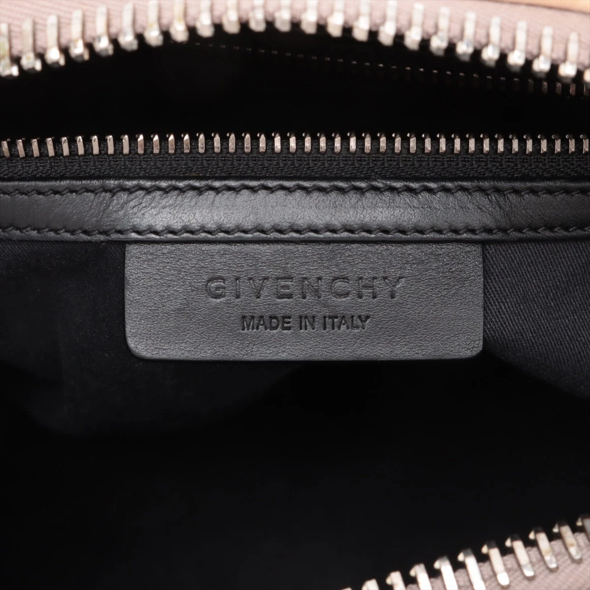 GIVENCHY ジバンシィ アンティゴナナノミニブラッククロコ型押し