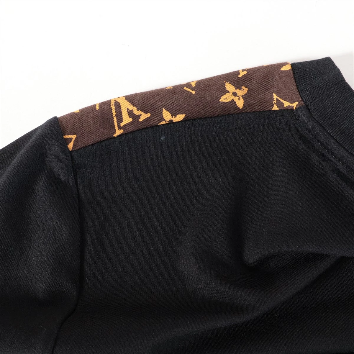 【美品】ヴィトン コットン Tシャツ RW202W レトロモノグラム ヴィトン 20AW コットン Tシャツ L レディース ブラック