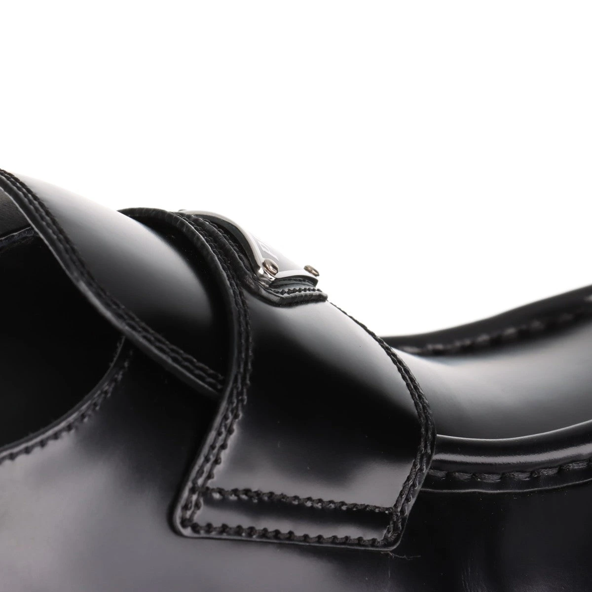 定価約17万 PRADA チョコレート ブラッシュドレザー ローファー 箱袋付き Prada 直営店 チョコレート ブラッシュドレザー ローファー