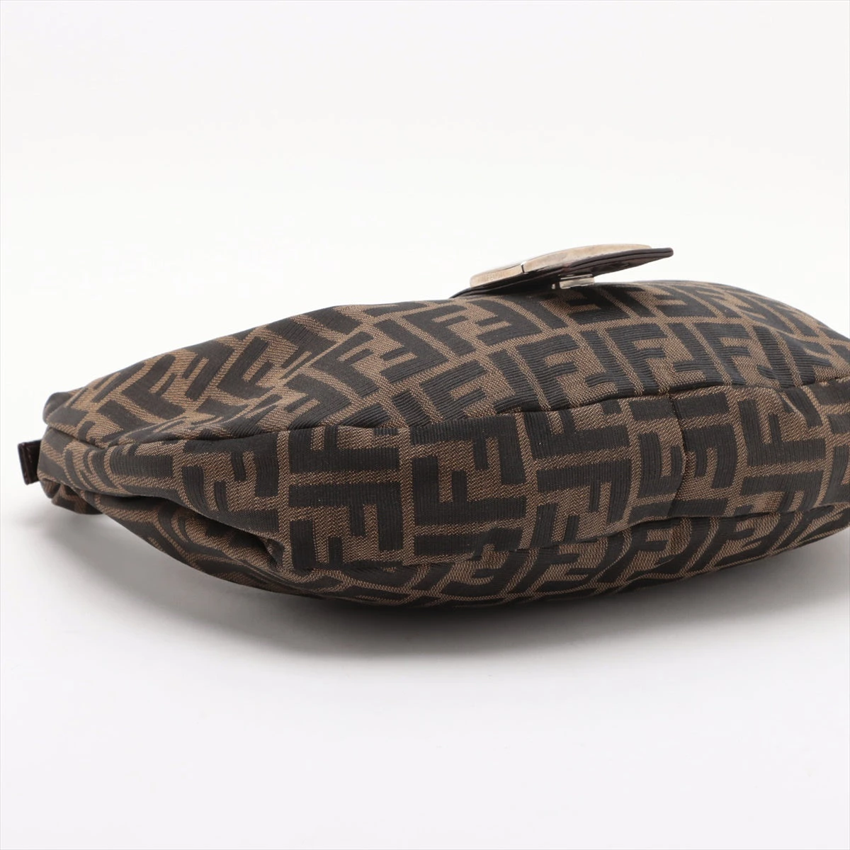 フェンディ ズッカ クロワッサン キャンバス×レザー ショルダーバッグ