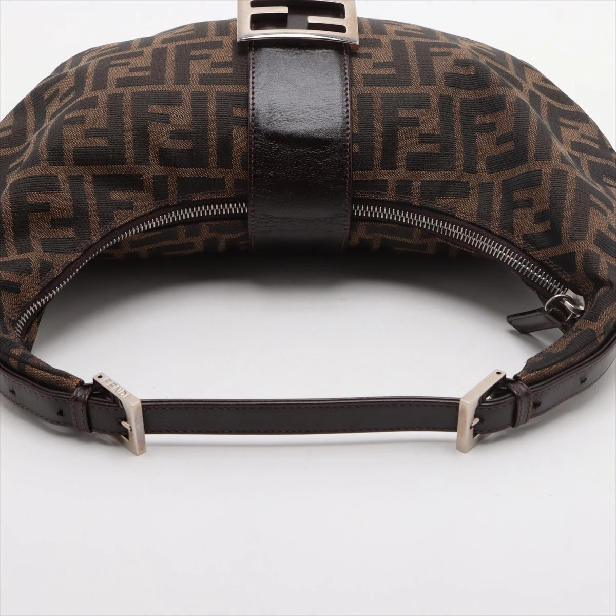 FENDI ショルダーバッグ クロワッサン 布製 黒 FENDI ショルダーバッグ クロワッサン 布製 黒