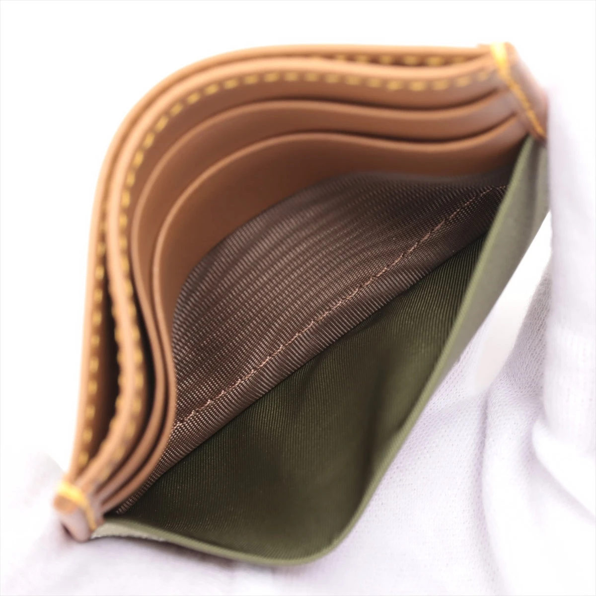 プラダ　ブラウス　カーキ　ナイロンポーチ　カードケース プラダ ブラウス カーキ ナイロンポーチ カードケース プラダ