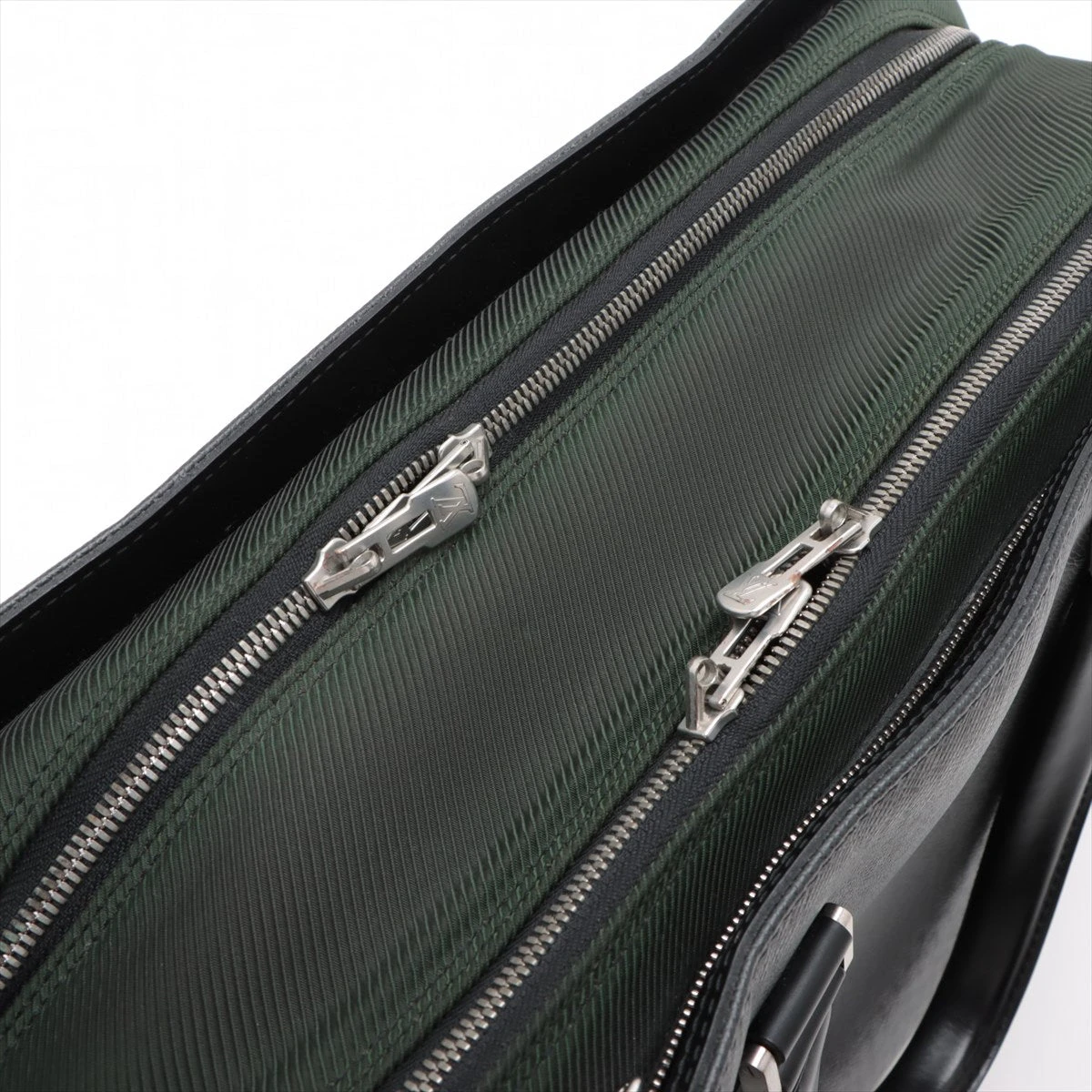 ルイヴィトン タイガ ネフスキー ブリーフケース ビジネスバッグ