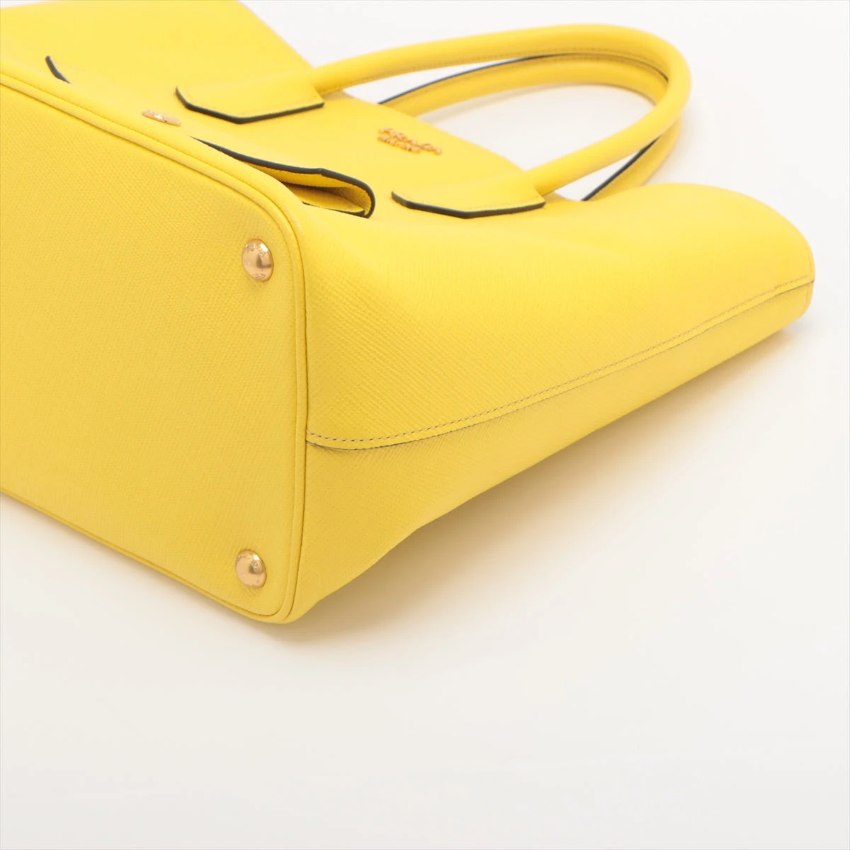 プラダ ハンドバッグ サフィアーノレザー イエロー 鍵付 プラダ(PRADA) サフィアーノ(SAFFIANO) 中古 レザー ショルダー
