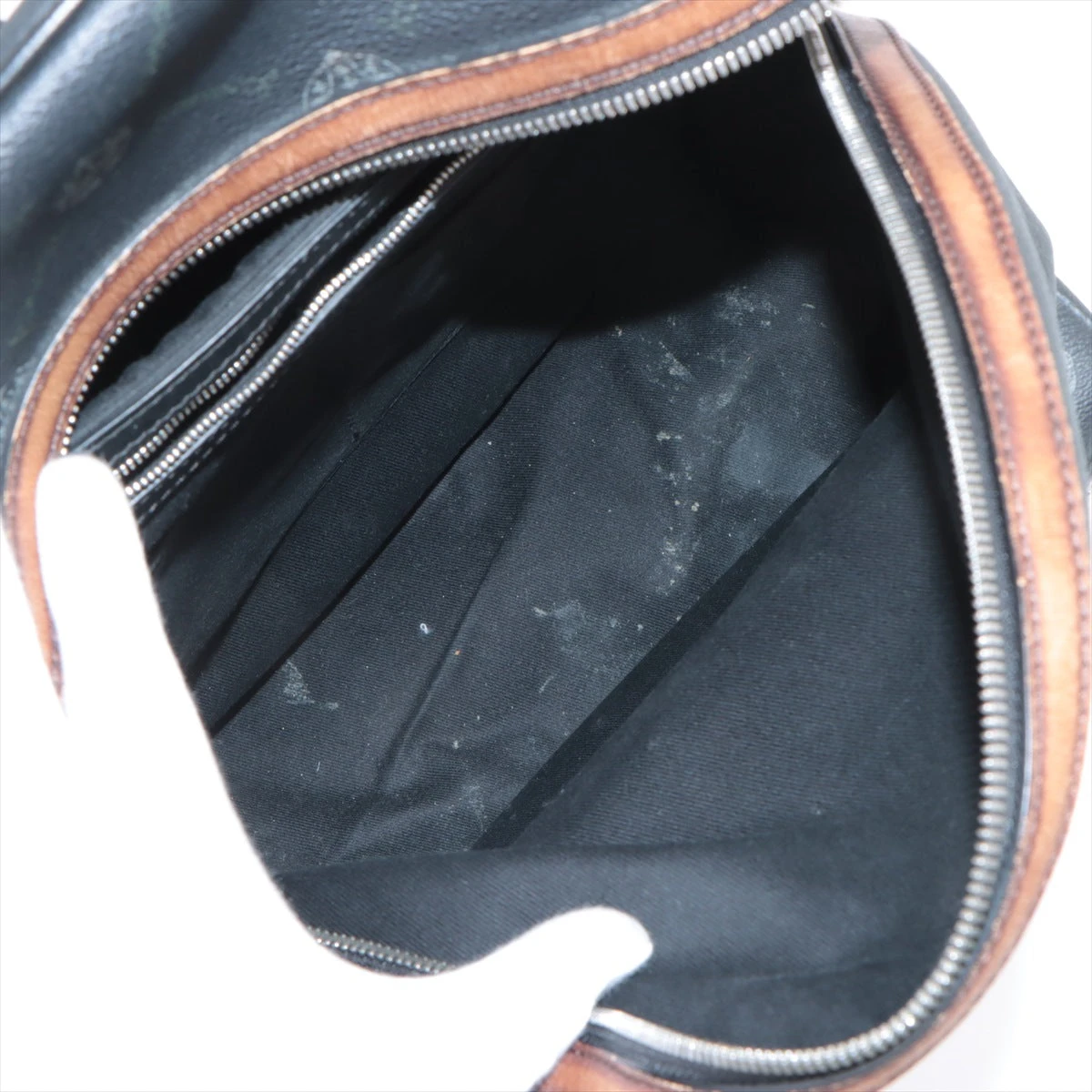 ベルルッティ エクスプローラー レザー バックパック/リュック