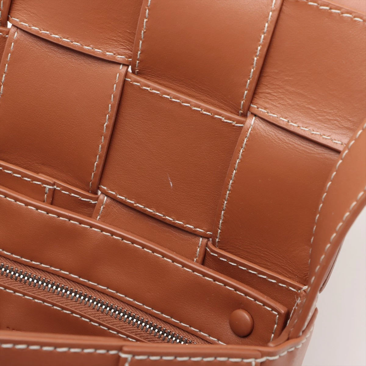 ボッテガヴェネタ マキシイントレチャート カセット レザー ショルダー