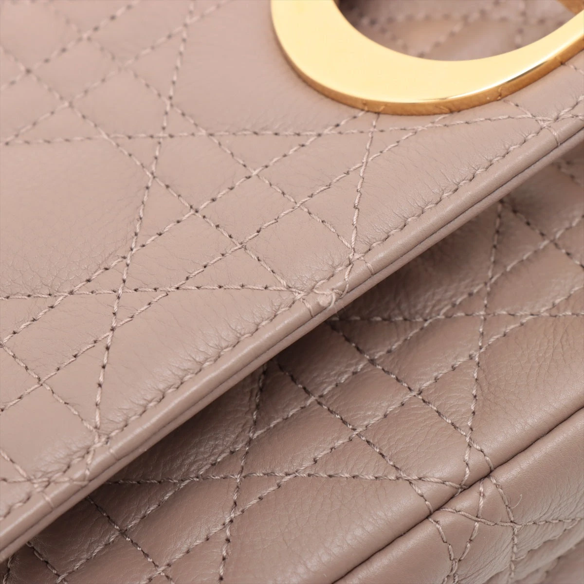 海外限定カラー♪【Dior】CAROチェーンショルダーバッグベージュ Dior DIOR CARO(ディオール ディオール カロ) ショルダーバッグ