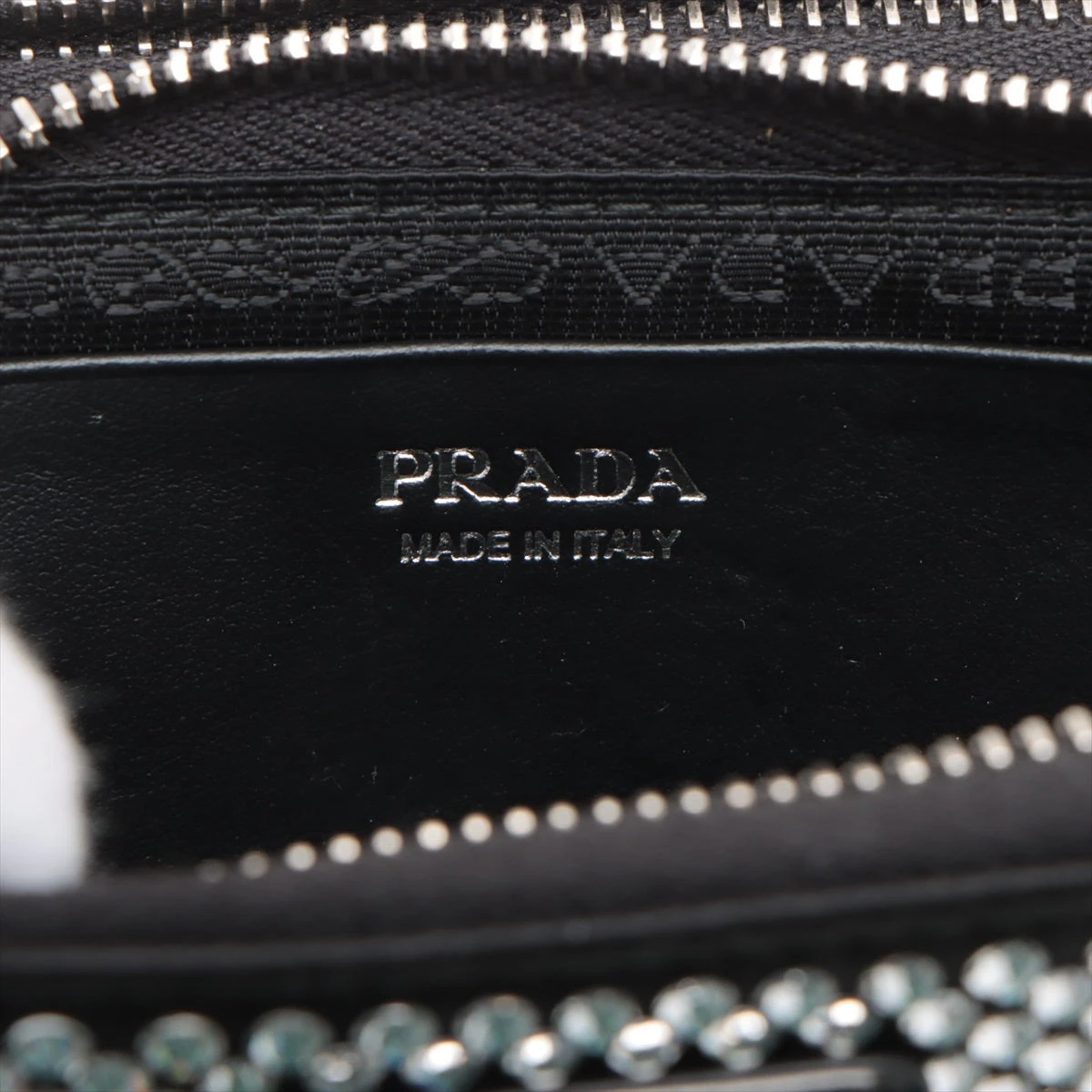 プラダ トライアングル シュシュ ラインストーン ブラック シルバー 楽天市場】プラダ PRADA ヘアアクセサリー ブラック シルバー
