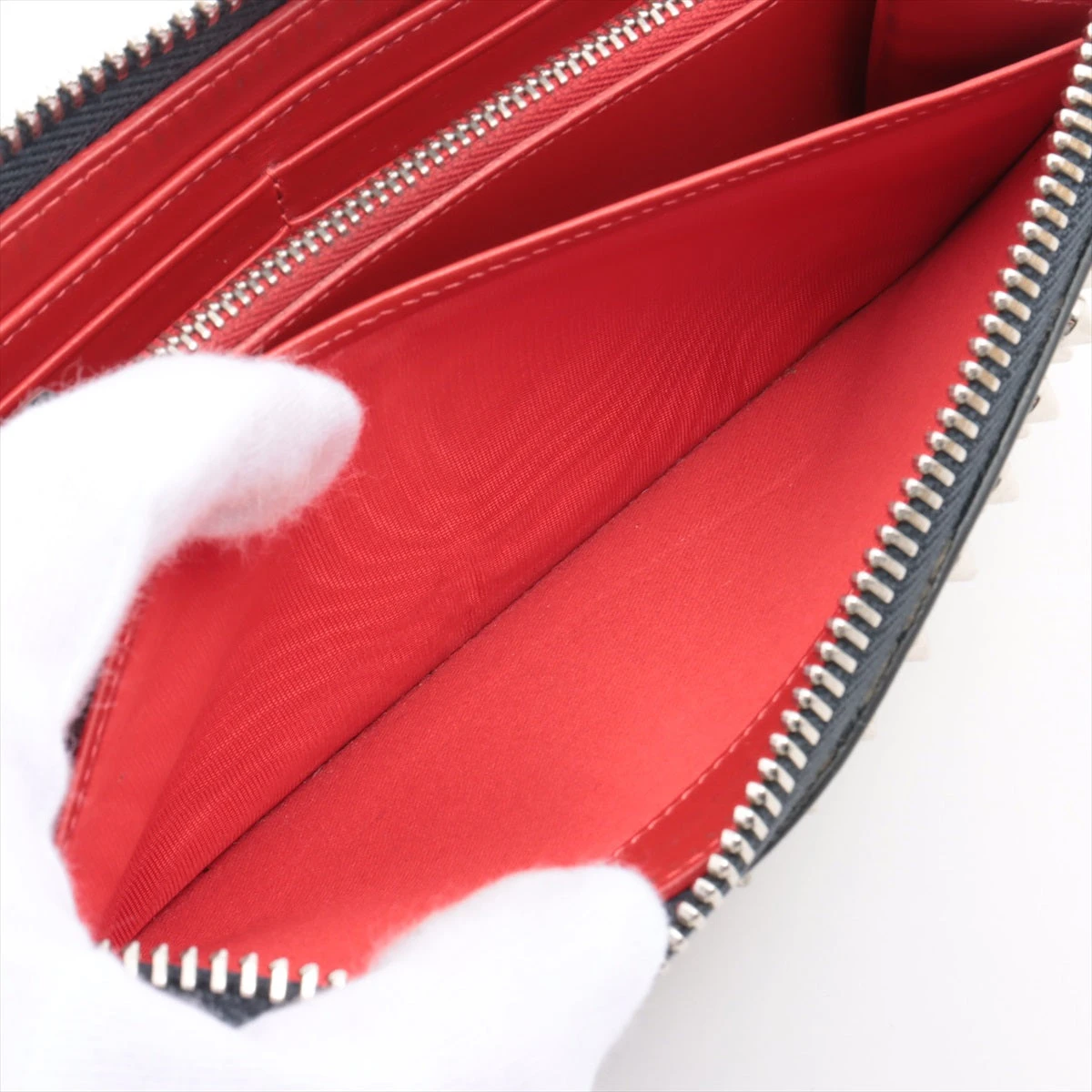 クリスチャンルブタン ロックスタッズスパイク レザー ラウンド