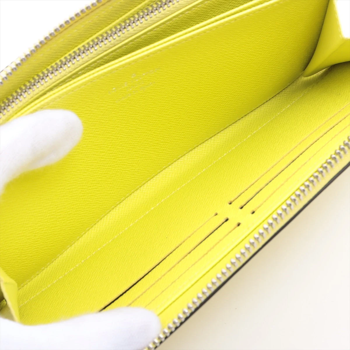 ヴィトン エピ ジッピーウォレット M80321 ジョーヌセドラ ラウンド