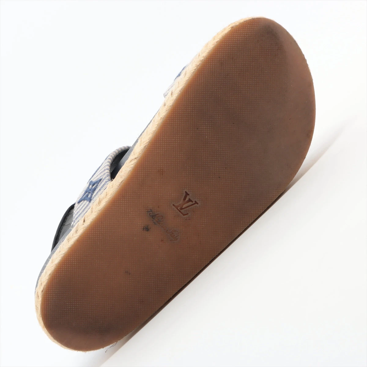 37 LOUIS VUITTON セイルアウェイコレクションサンダル 赤