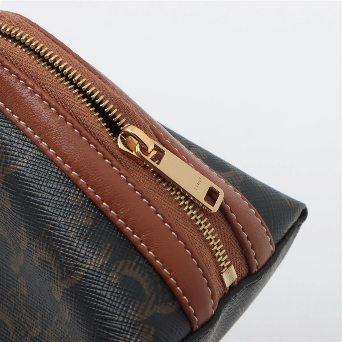 美品✨ セリーヌ トリオンフ ブラウン チェーンショルダーバッグ PVCレザー CELINE セリーヌ 斜め掛けショルダーバッグ トリオンフ チェーン