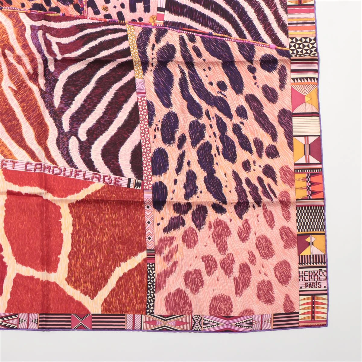極美品！HERMES カレ90 エクリブスカモフラージュスカーフ♡ エルメス カレ90 PELAGES ET CAMOUFLAGE 野生とカモフラージュ
